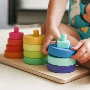 Lovevery Twist & Pivot Pattern Puzzle from The Investigator Play Kit